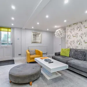 - Garden Mews Harrogate